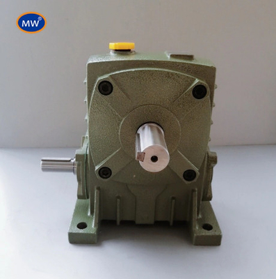 China High Performance Worm Gearbox Reduction for Conveyor Mill Machine supplier